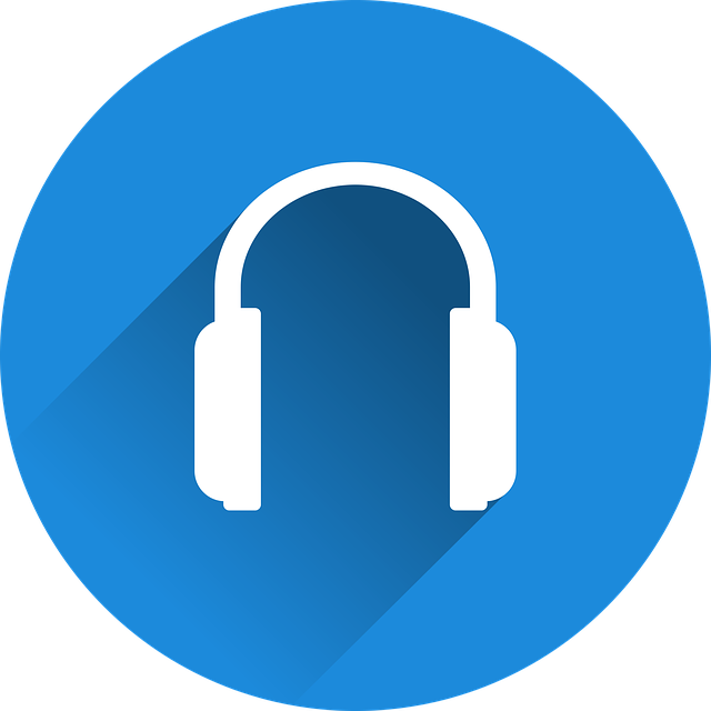 headphones 2104207 640